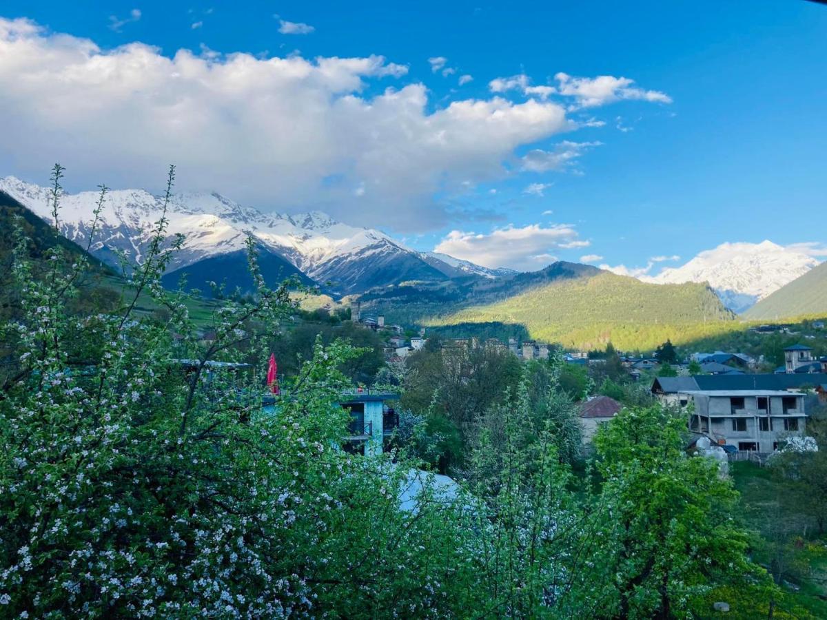 Mestia Hotel Amirani Buitenkant foto