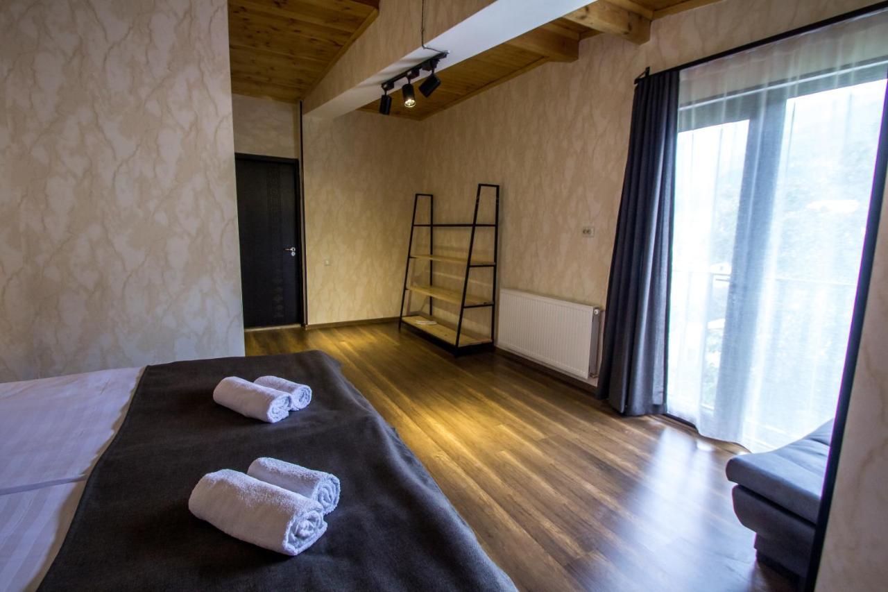 Mestia Hotel Amirani Buitenkant foto