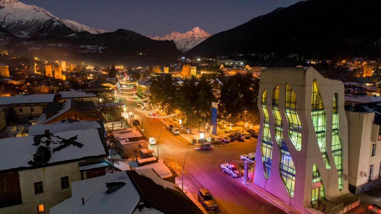 Mestia Hotel Amirani Buitenkant foto