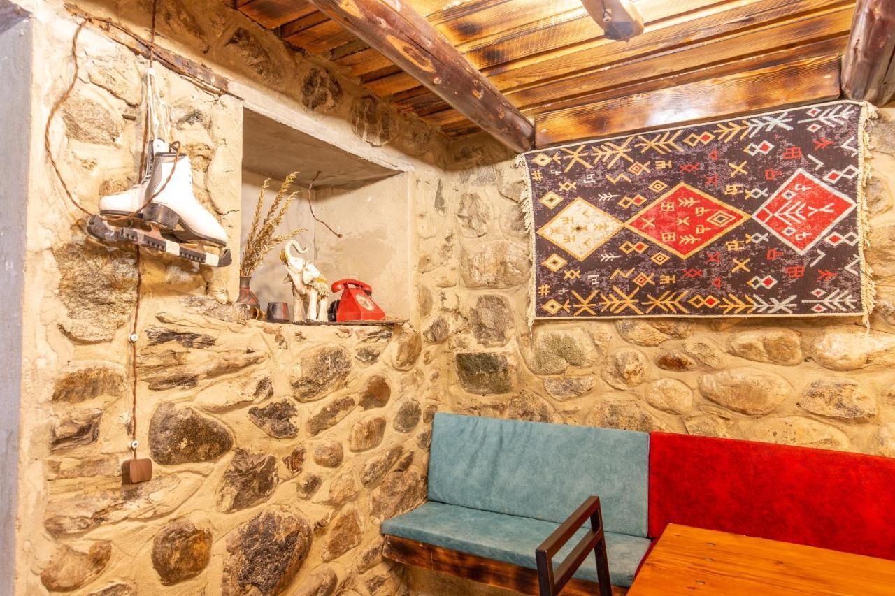 Mestia Hotel Amirani Buitenkant foto