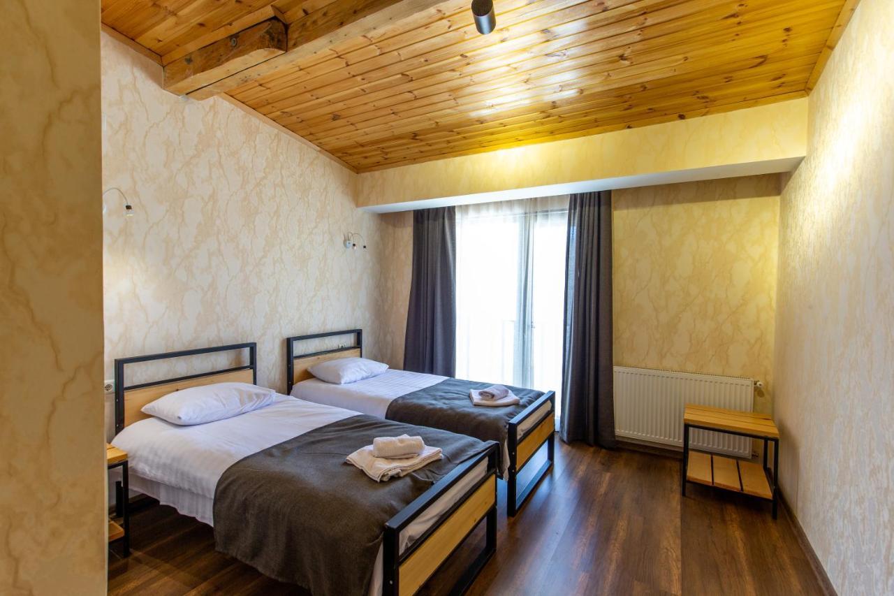 Mestia Hotel Amirani Buitenkant foto
