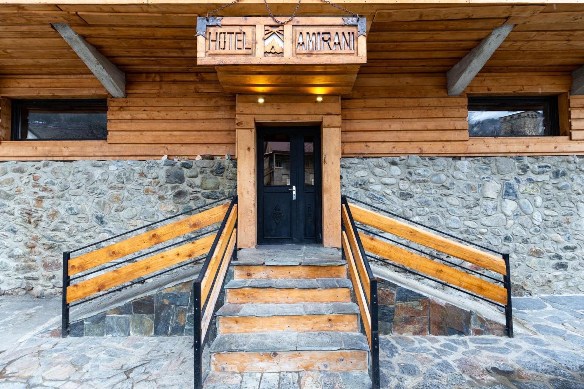 Mestia Hotel Amirani Buitenkant foto