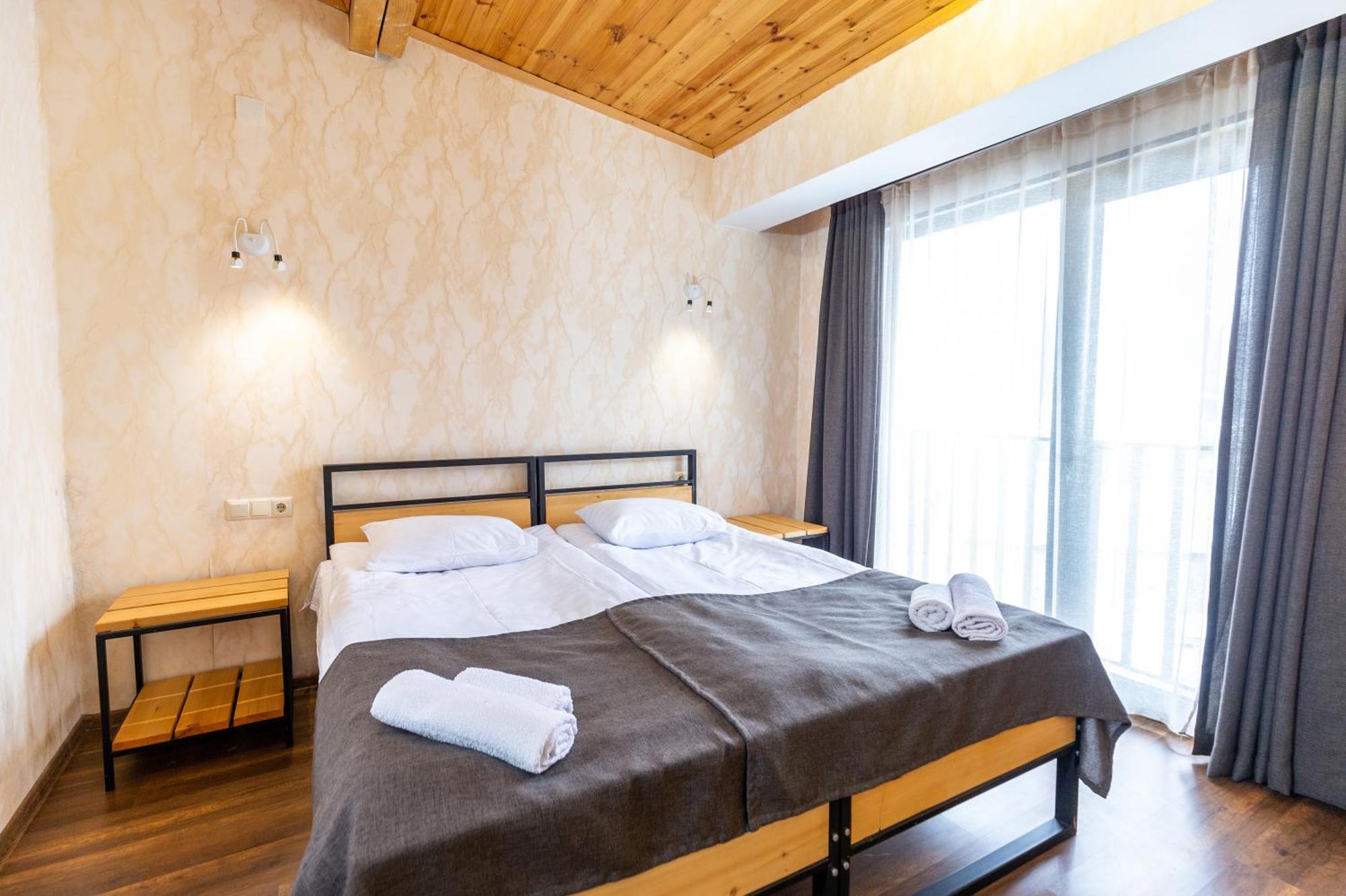 Mestia Hotel Amirani Buitenkant foto