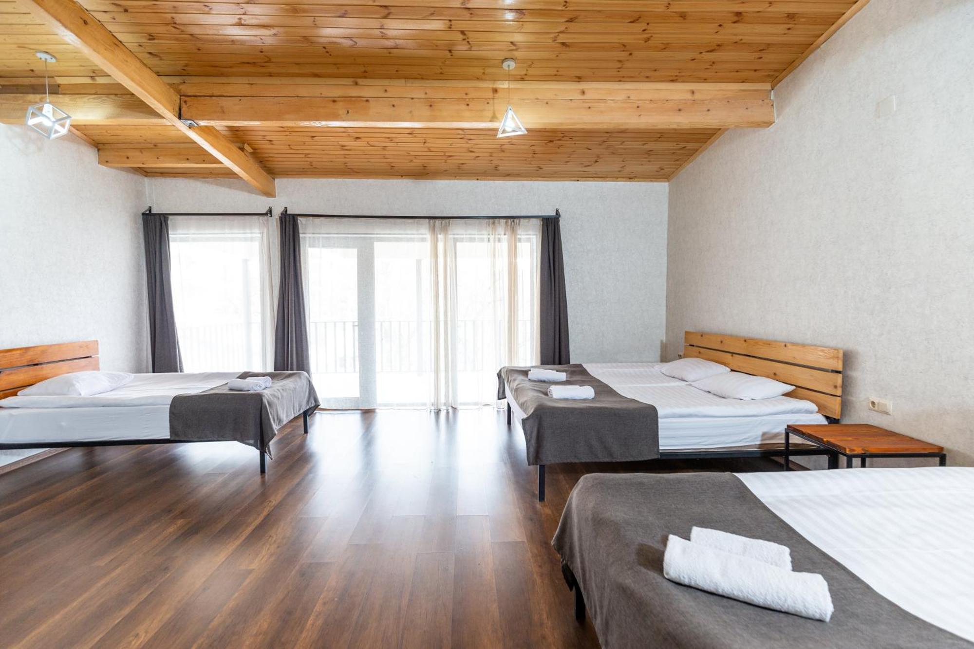 Mestia Hotel Amirani Buitenkant foto