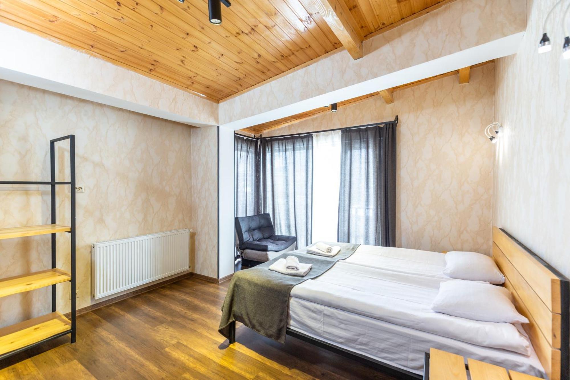 Mestia Hotel Amirani Buitenkant foto