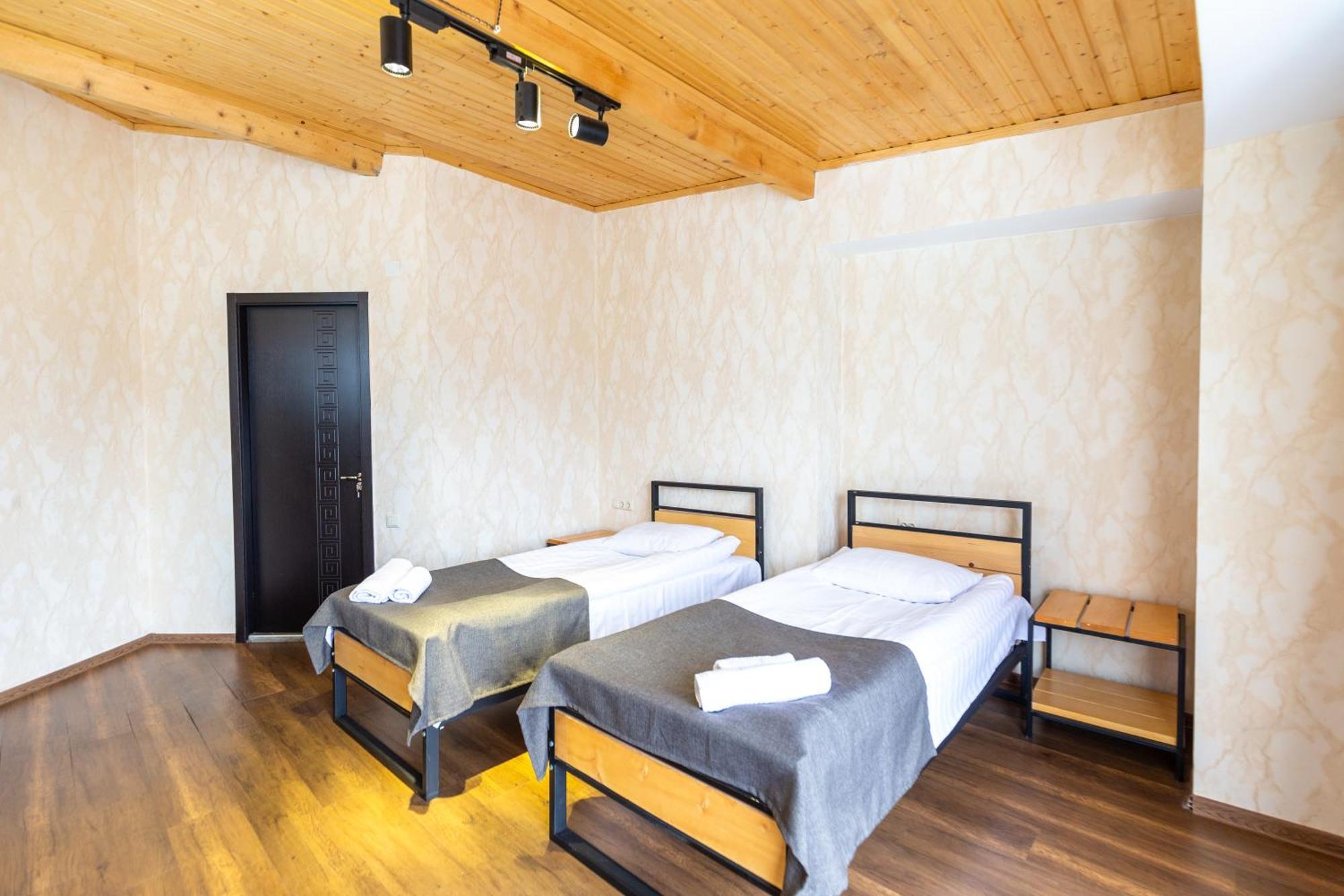 Mestia Hotel Amirani Buitenkant foto